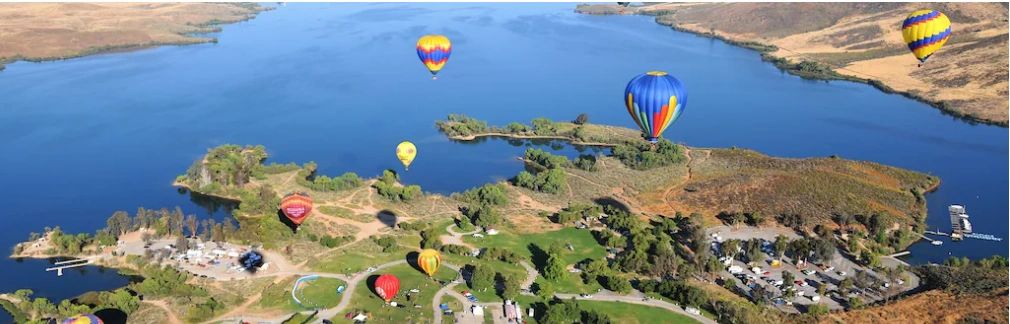 Hot air balloons over Lake Skinner — Murrieta community